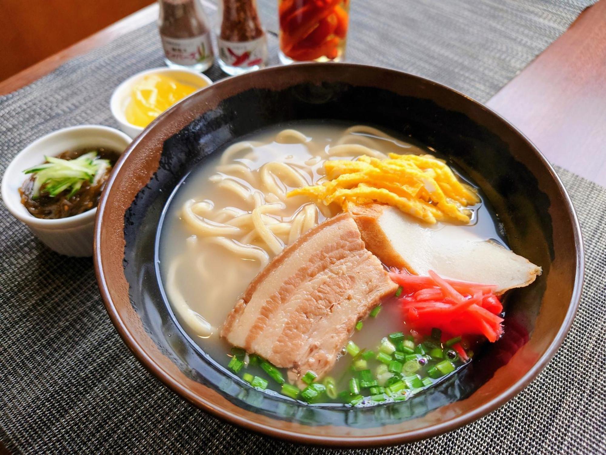 Okinawa Hotel Precia Naha Ngoại thất bức ảnh